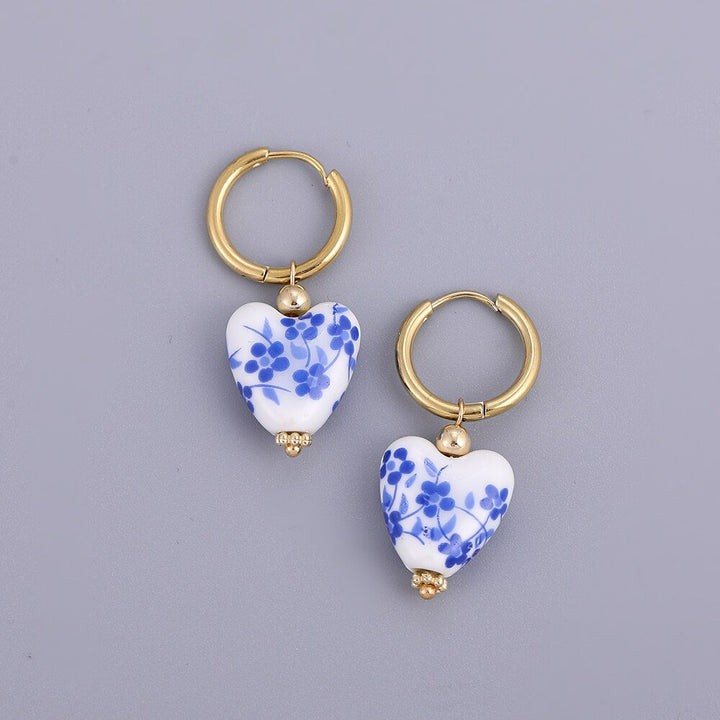 ブルー＆ホワイト ハートフープピアス
